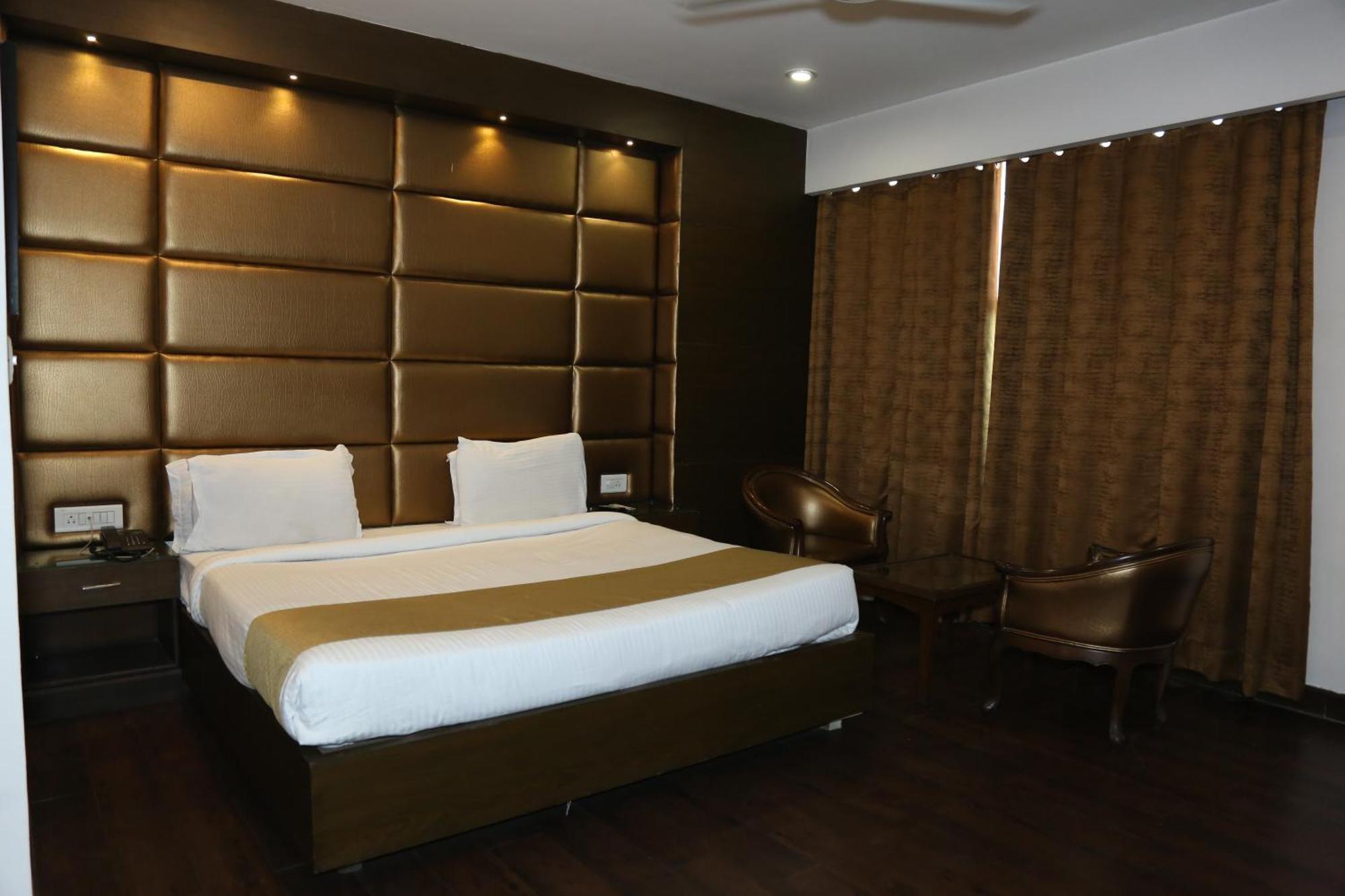 Hotel Imperial Executive Ludhiana Exterior photo